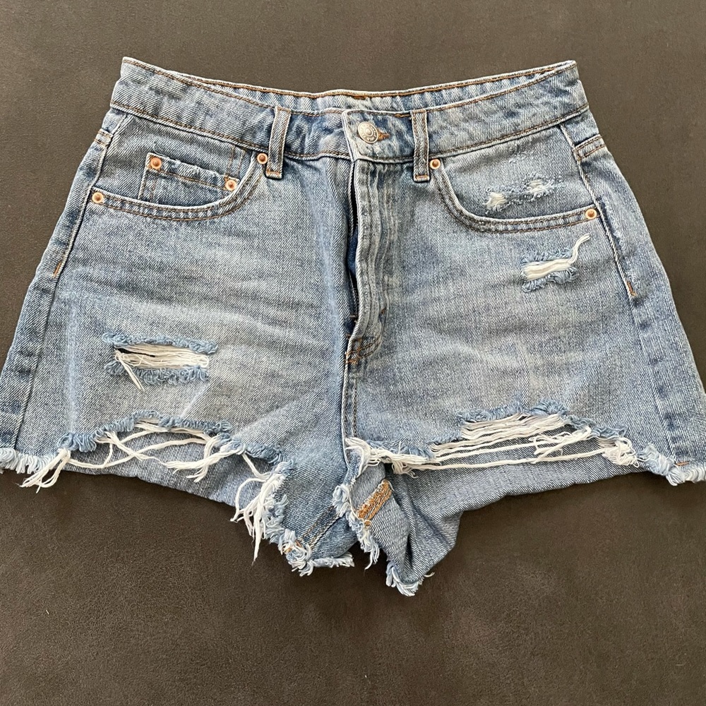 High waisted distressed shorts